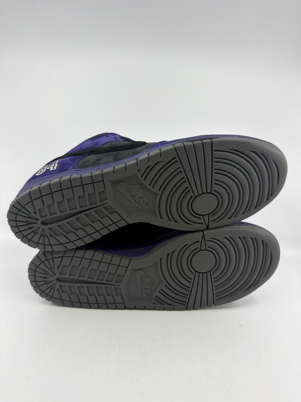 NIKE SB DUNK LOW X SUPREME 94 - INK