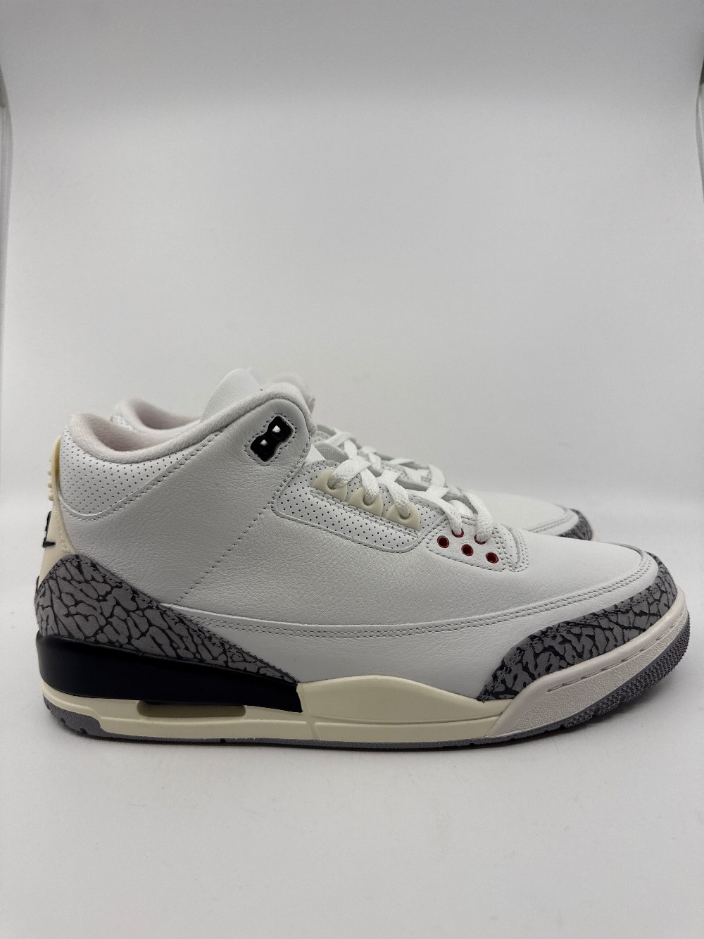 AJ 3 - WHITE CEMENT REIMAGINED