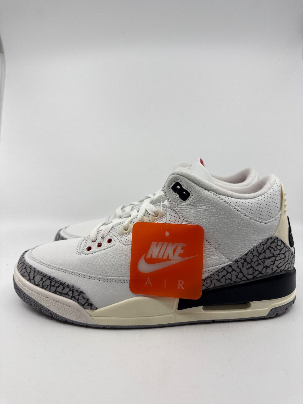AJ 3 - WHITE CEMENT REIMAGINED