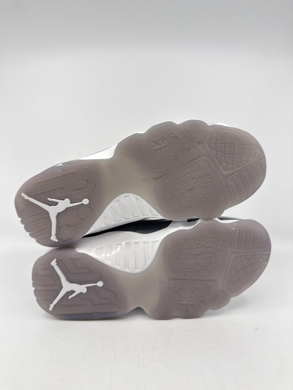 AJ 9 (GS) - COOL GREY (2025)