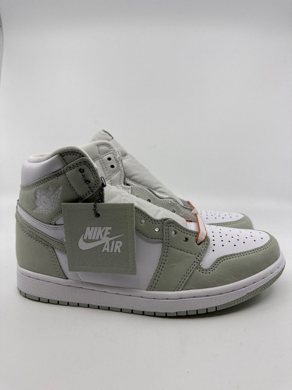 AJ 1 - (W) - SEAFOAM