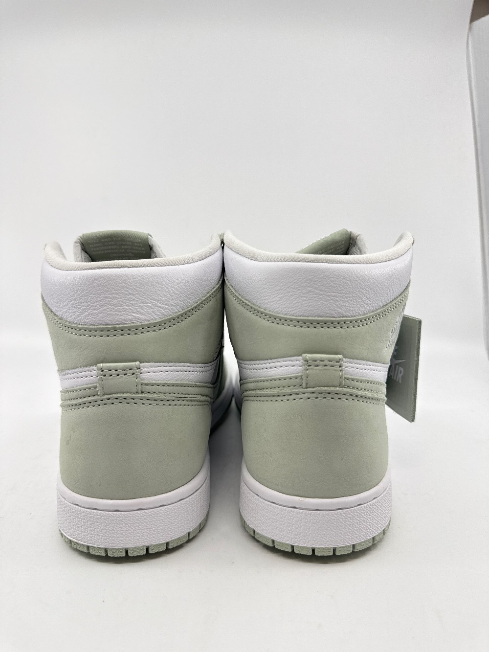 AJ 1 - (W) - SEAFOAM