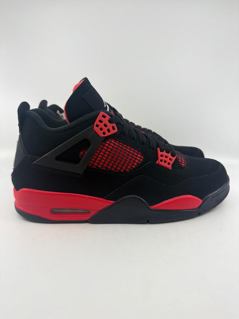 AJ 4 - RED THUNDER