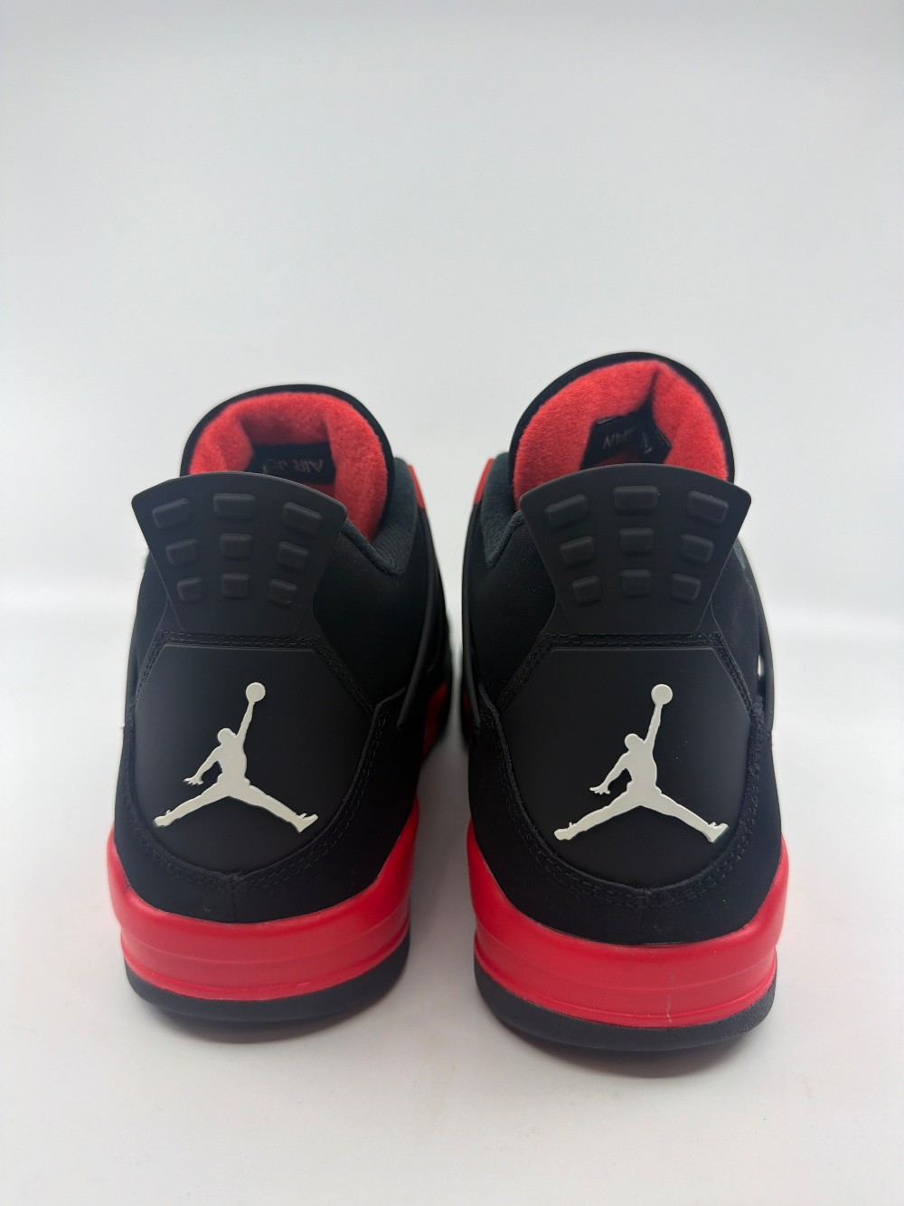 AJ 4 - RED THUNDER