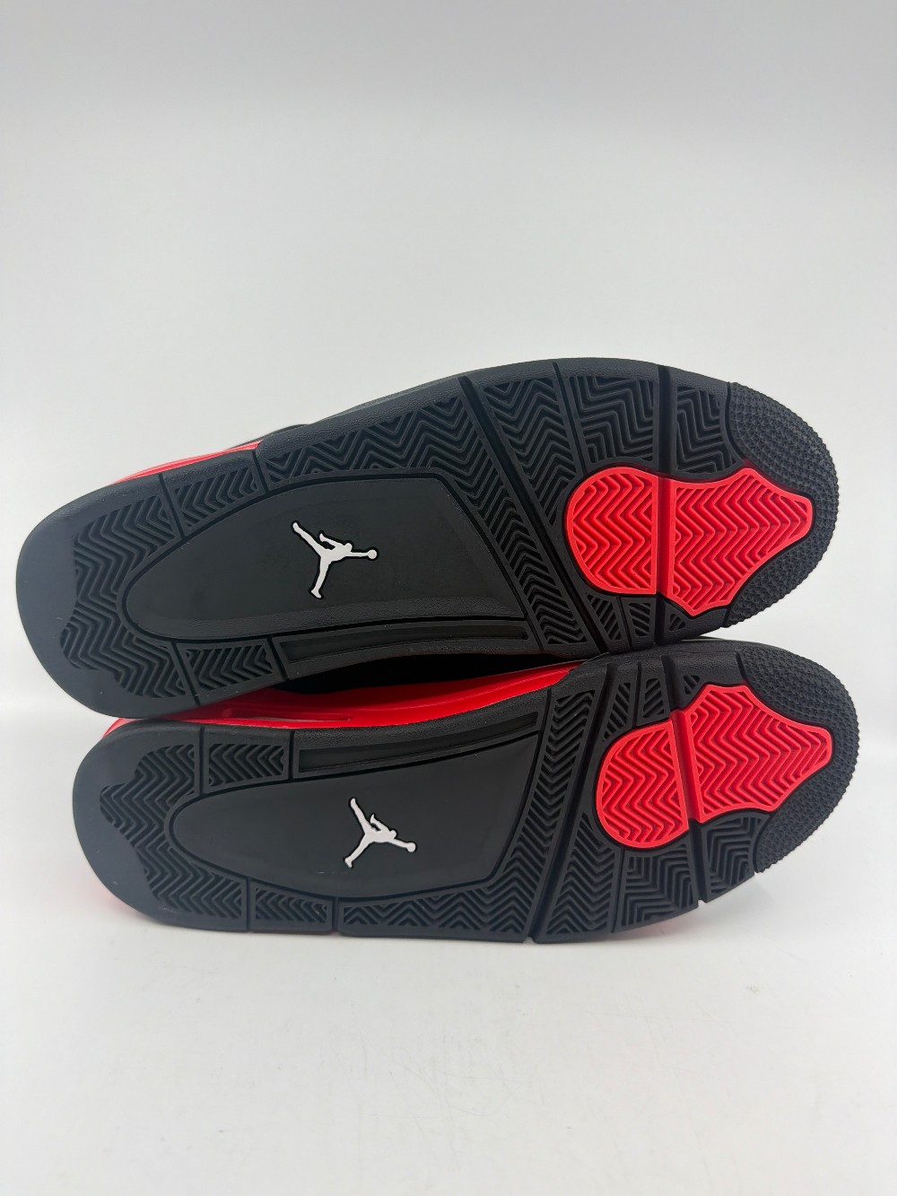 AJ 4 - RED THUNDER