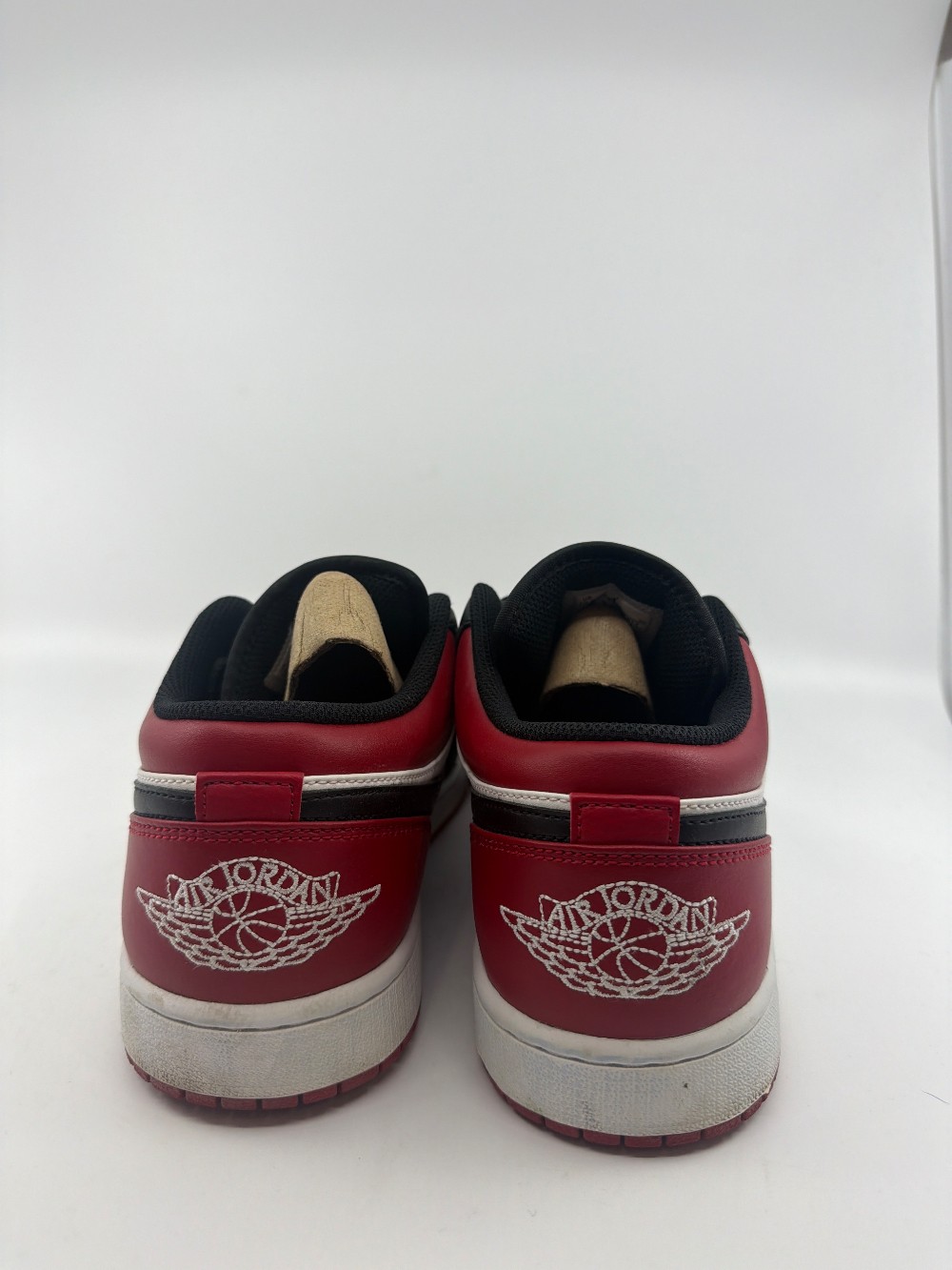 *USED* AJ 1 LOW - BRED TOE