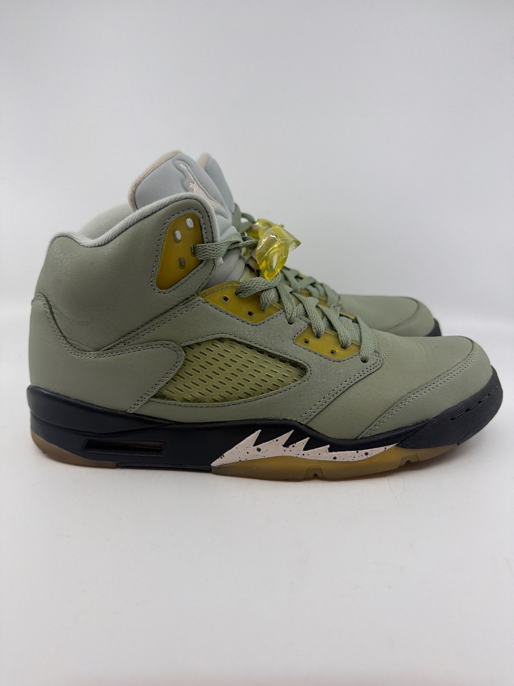 *USED* AJ 5 - JADE HORIZON