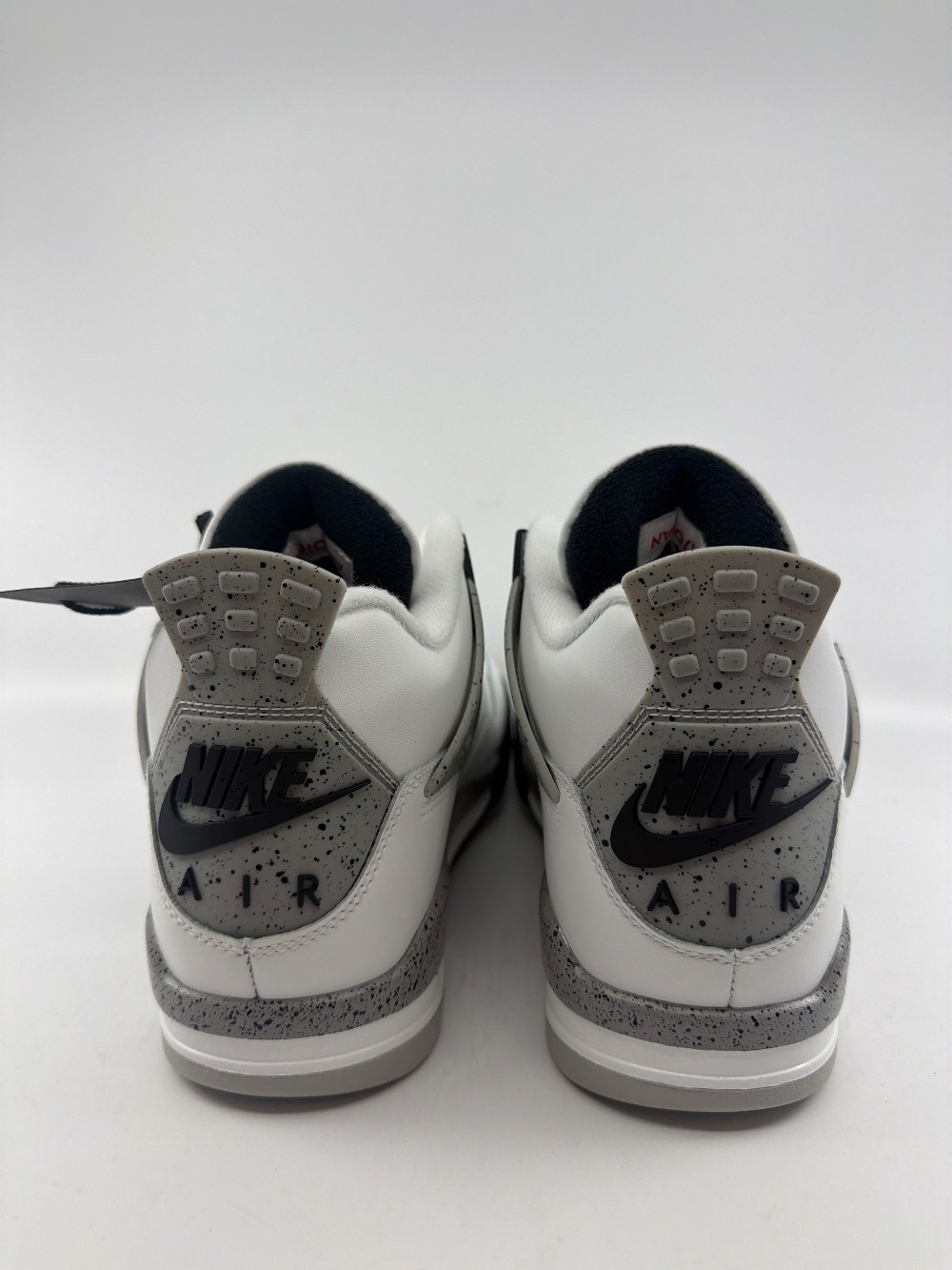 *VNDS* AJ 4 - WHITE CEMENT (2025)