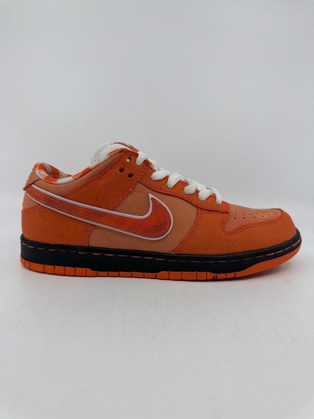 *USED* NIKE SB DUNK LOW X CONCEPTS - ORANGE LOBSTER