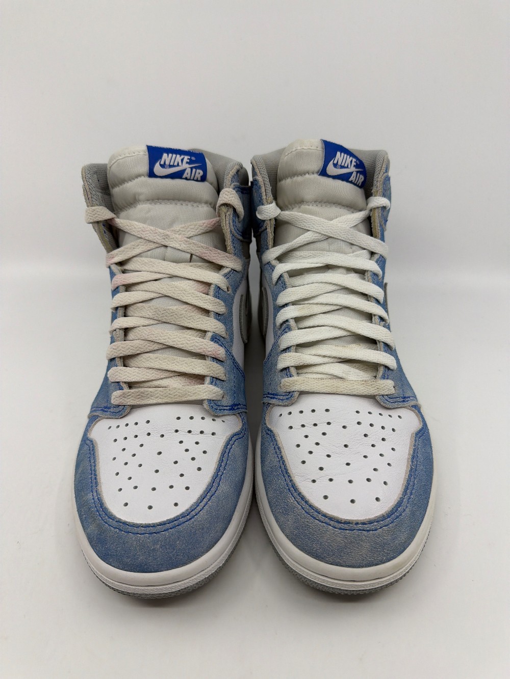 *USED* AJ 1 - HYPER ROYAL
