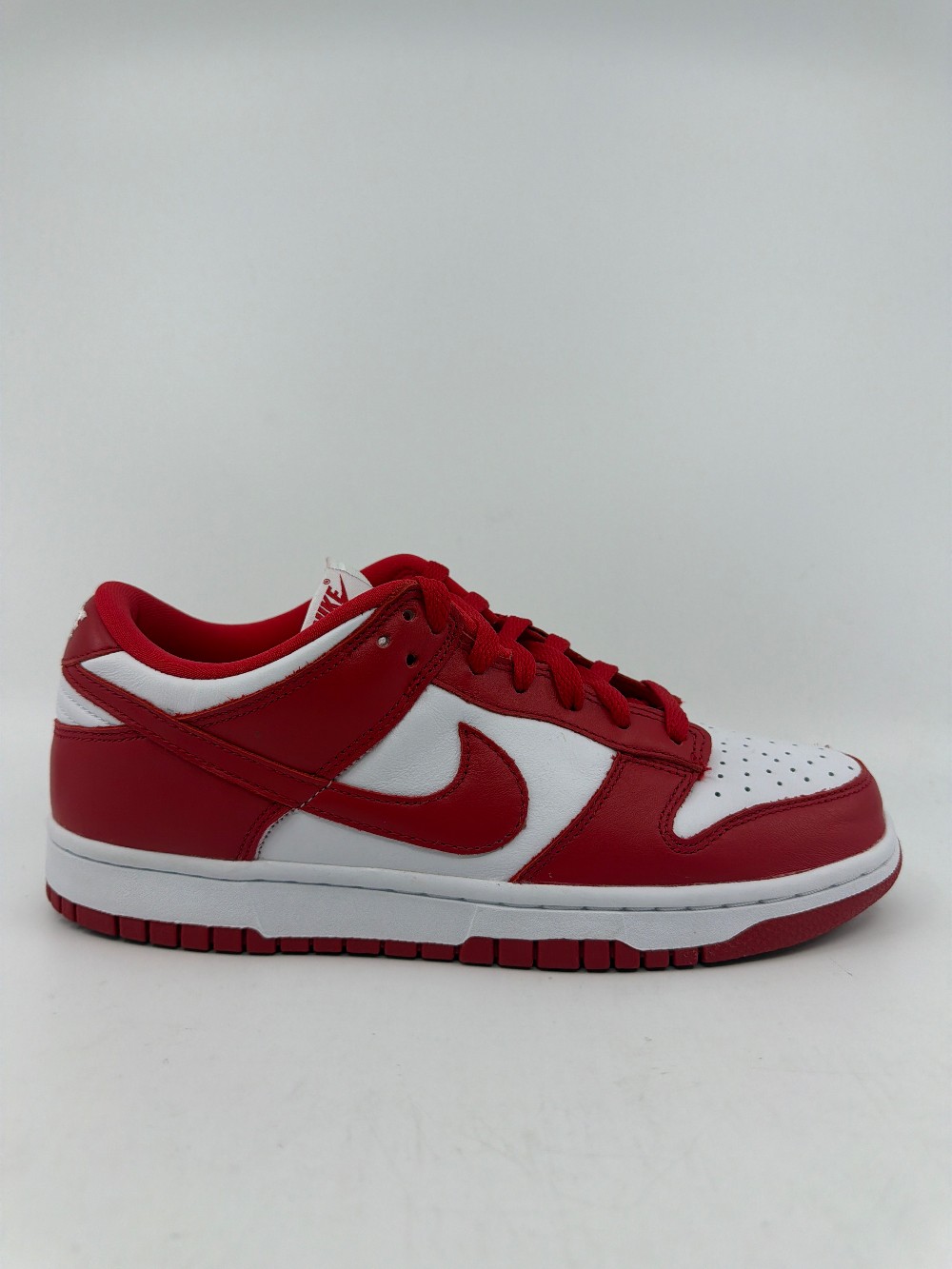 *USED* NIKE DUNK LOW - ST. JOHN'S