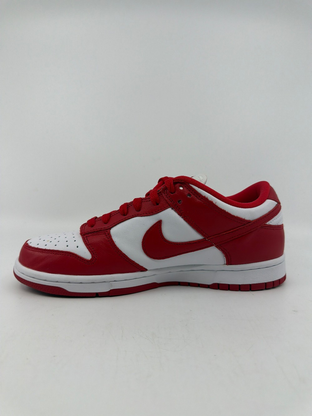 *USED* NIKE DUNK LOW - ST. JOHN'S