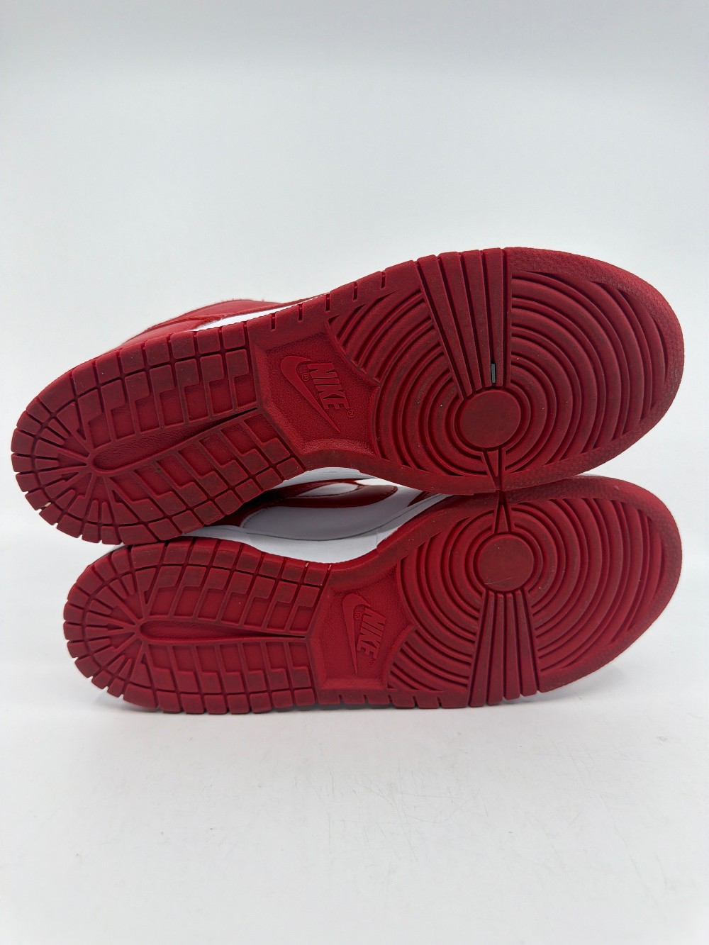 *USED* NIKE DUNK LOW - ST. JOHN'S