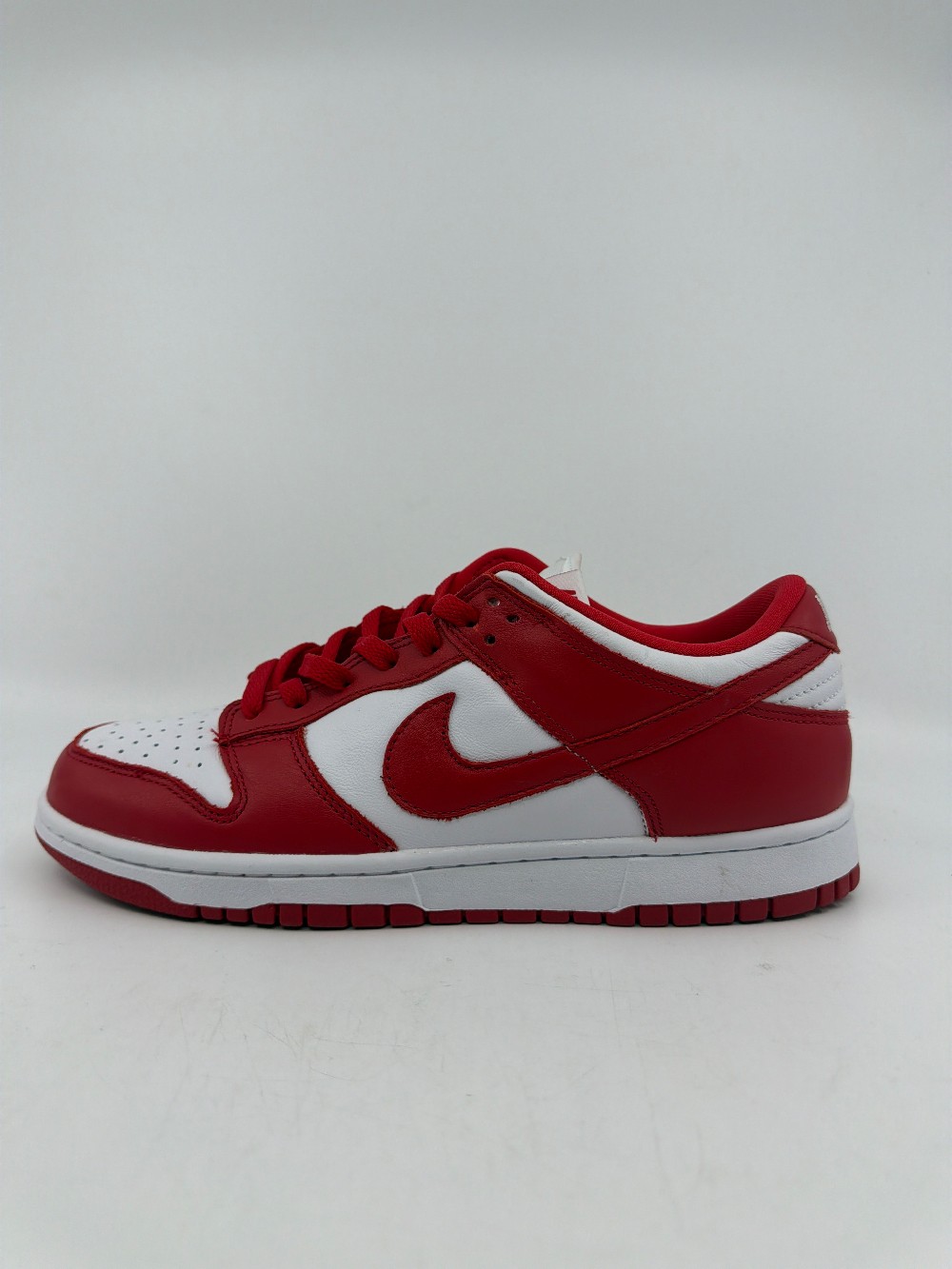 *USED* NIKE DUNK LOW - ST. JOHN'S