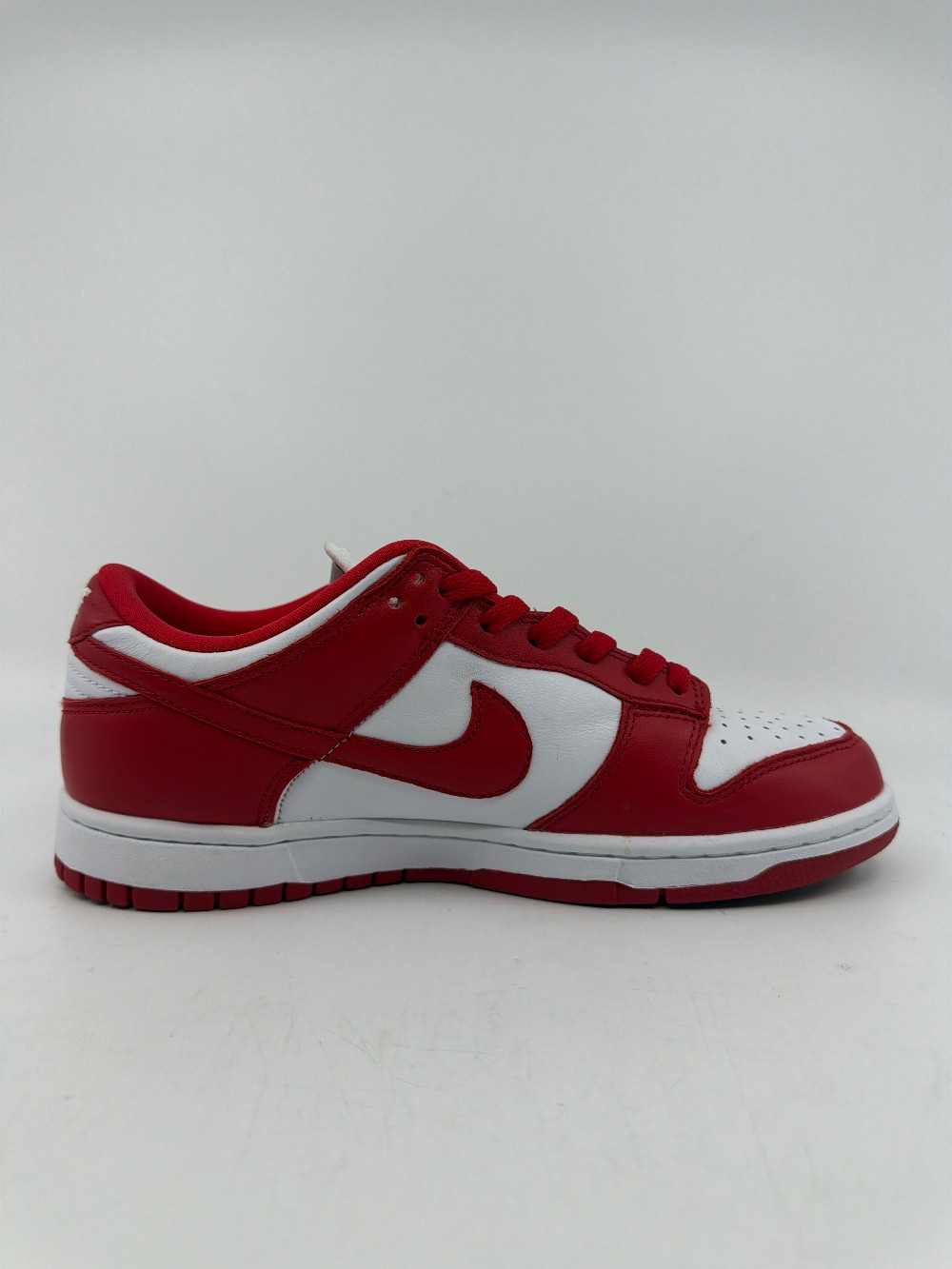 *USED* NIKE DUNK LOW - ST. JOHN'S