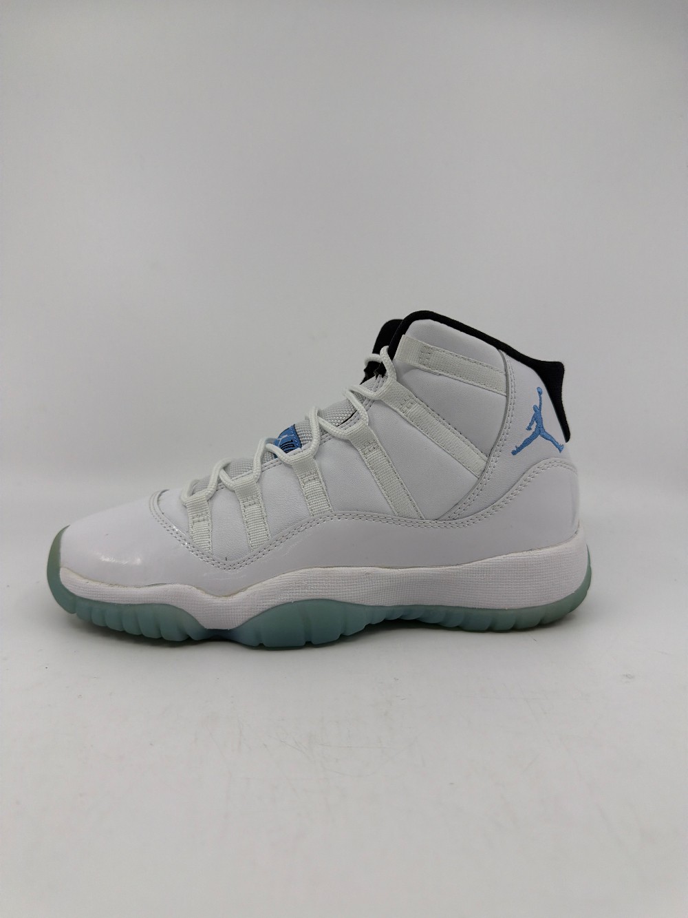 *USED* AJ 11 (GS) - LEGEND BLUE (2014)