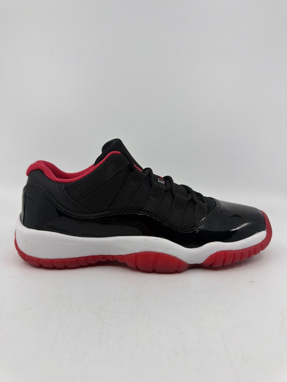 *USED* AJ 11 LOW - BRED