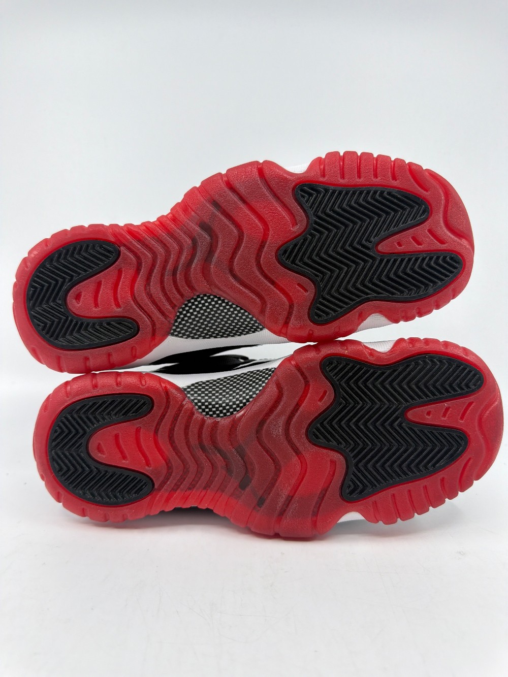 *USED* AJ 11 LOW - BRED