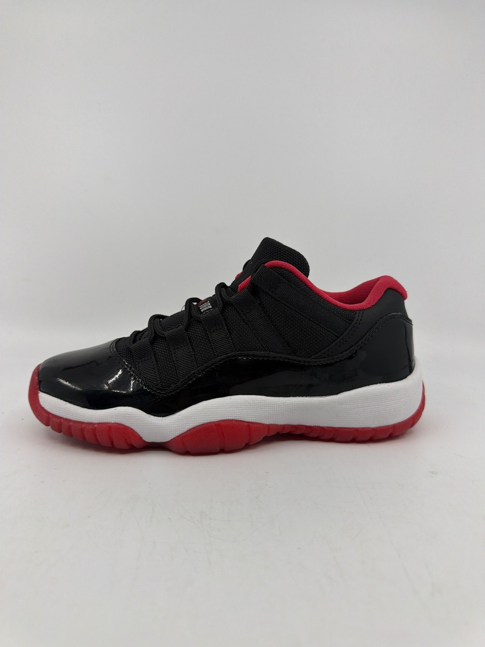 *USED* AJ 11 LOW - BRED