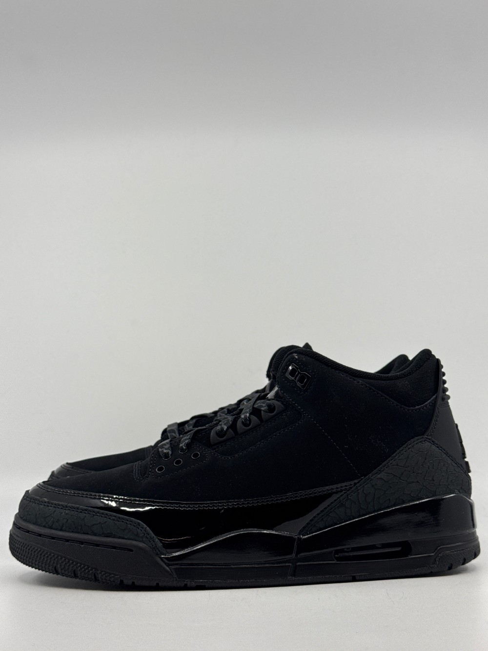 AJ 3 - BLACK CAT (2025)