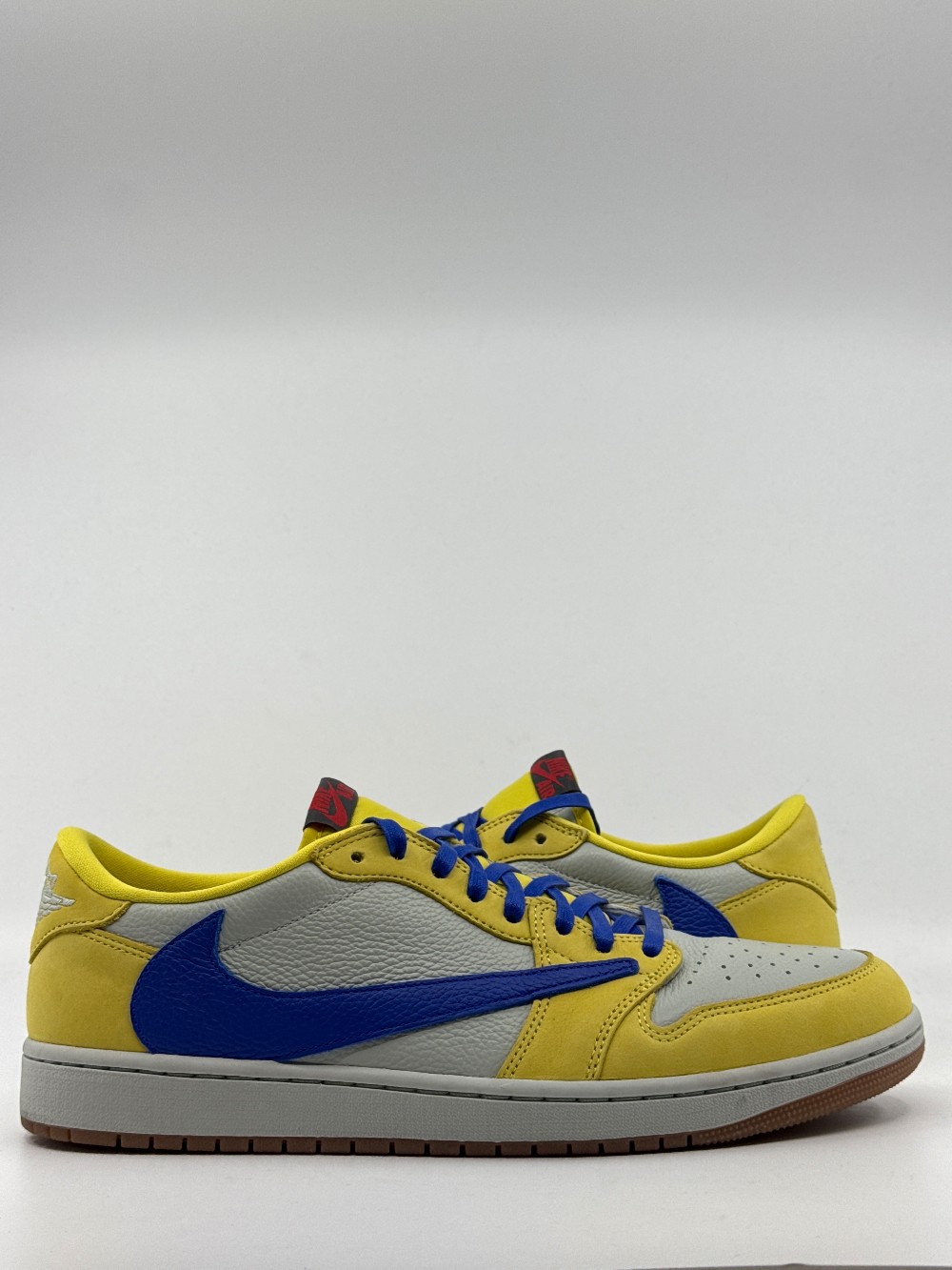 *VNDS* AJ 1 LOW X TRAVIS SCOTT (W) - CANARY