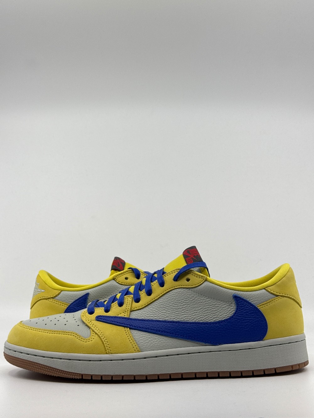 *VNDS* AJ 1 LOW X TRAVIS SCOTT (W) - CANARY