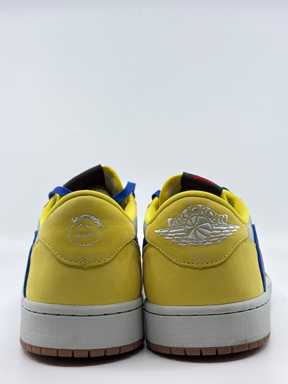 *VNDS* AJ 1 LOW X TRAVIS SCOTT (W) - CANARY