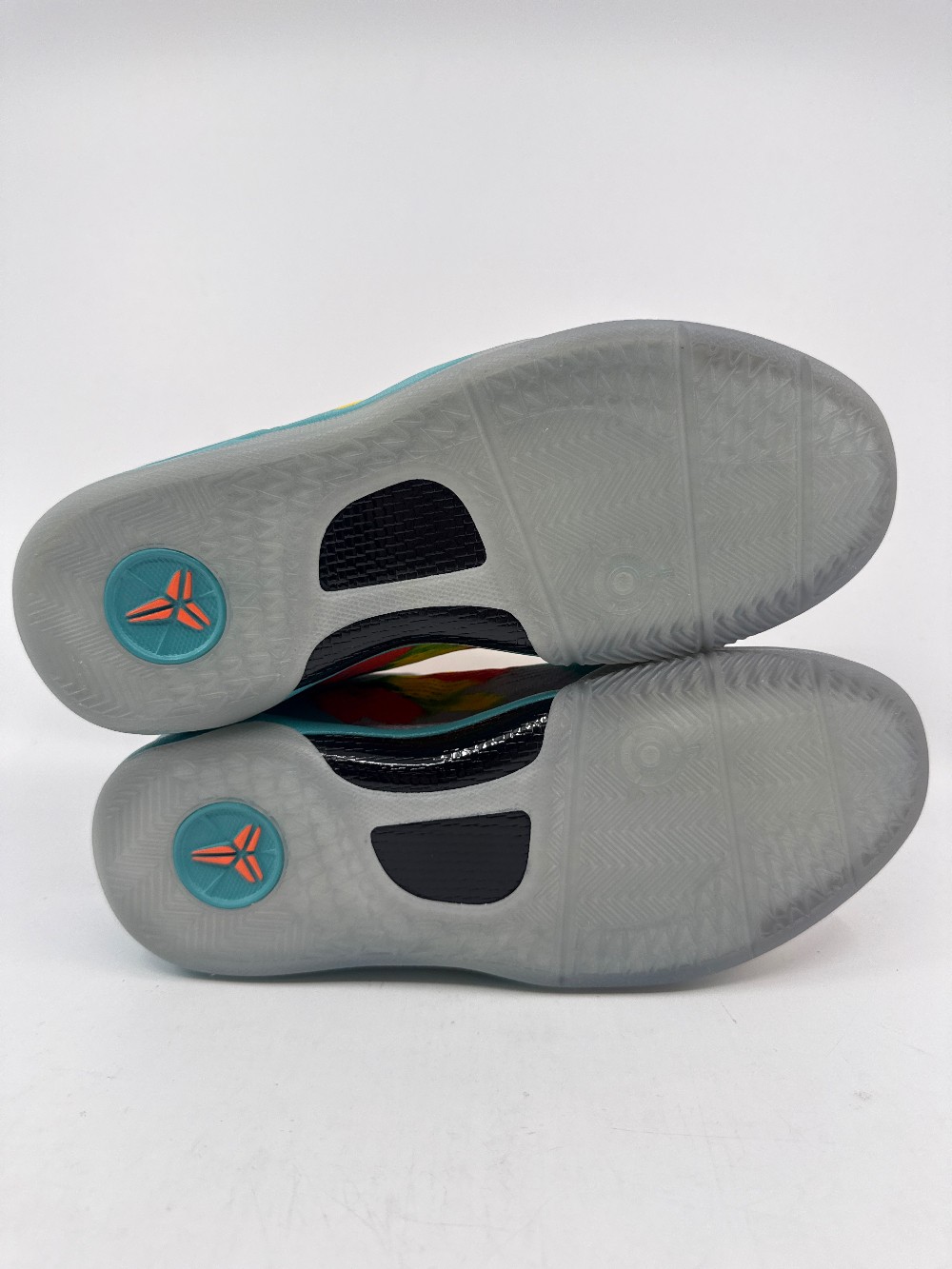 NIKE KOBE 8 PROTRO (GS) - VENICE BEACH (2024)