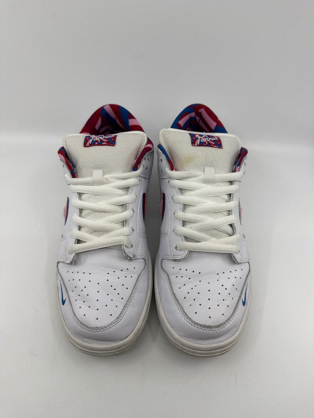 *USED* NIKE SB DUNK LOW - PARRA