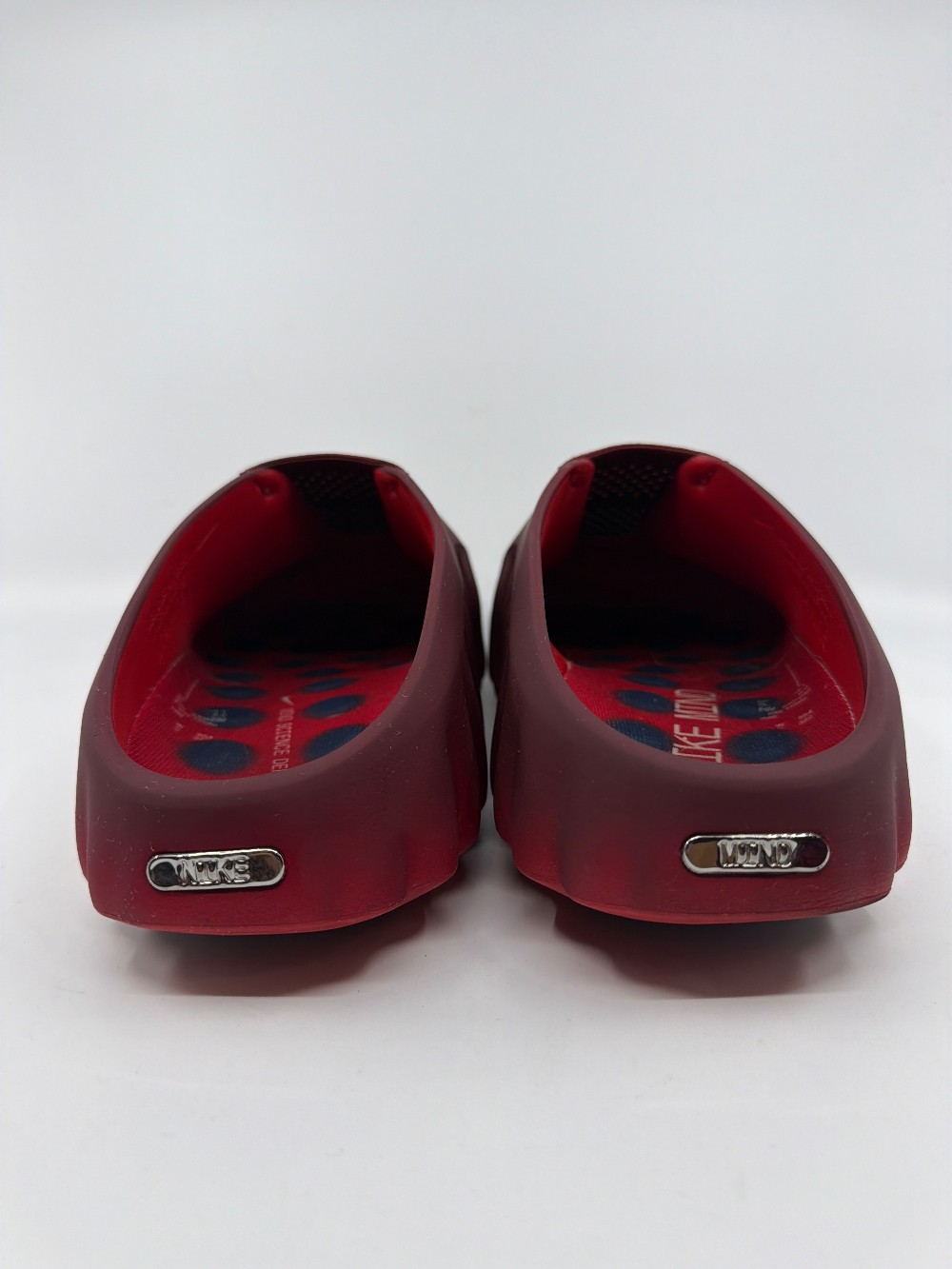 *USED* NIKE MIND 001 SLIDE - UNIVERSITY RED