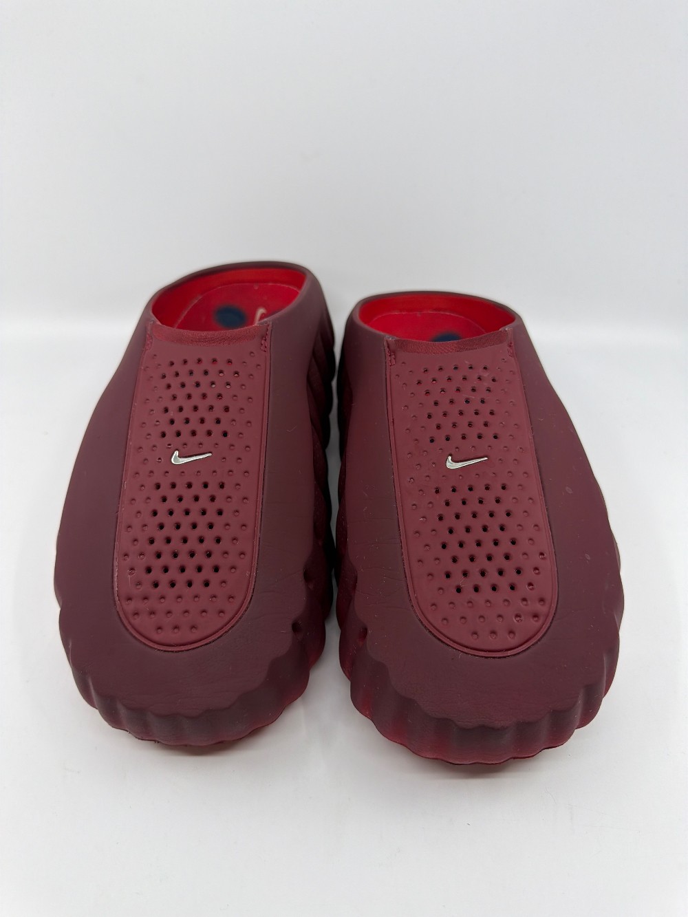 *USED* NIKE MIND 001 SLIDE - UNIVERSITY RED