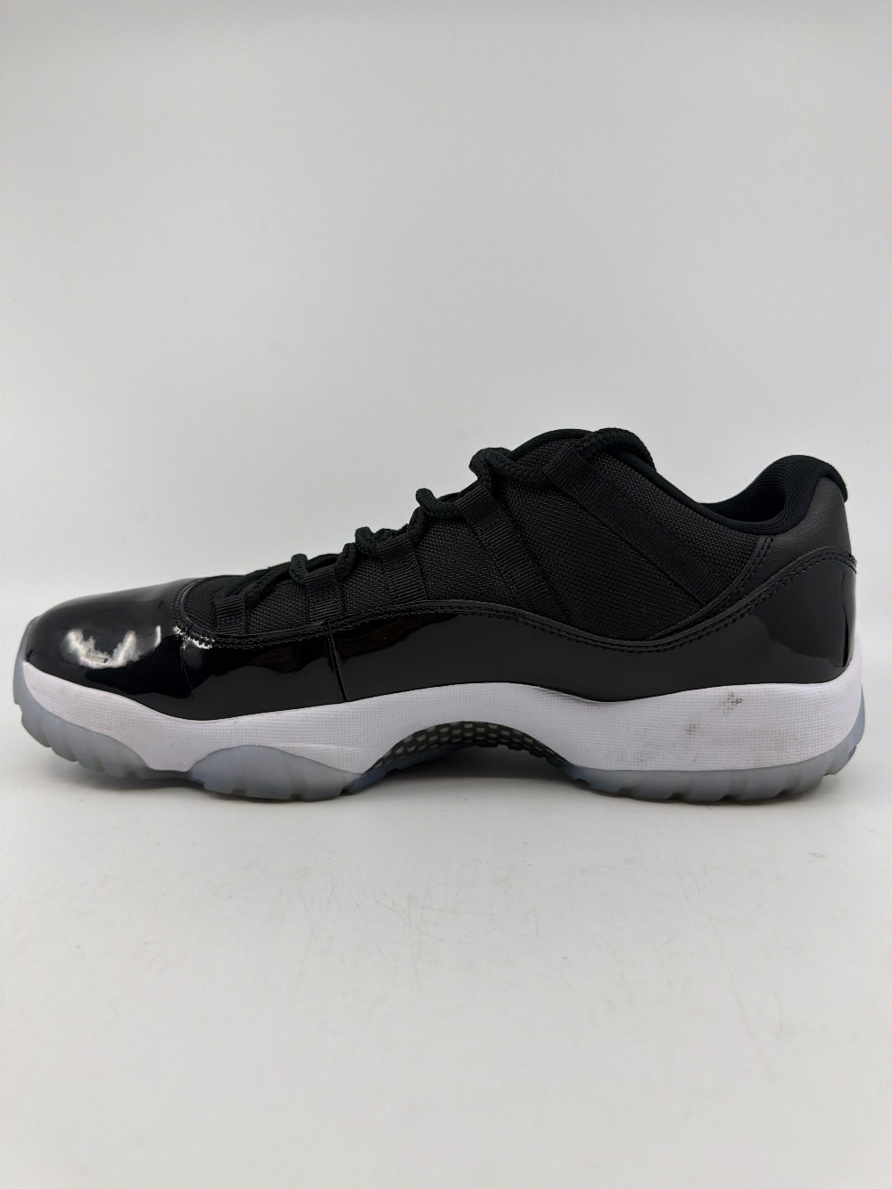 *USED* AJ 11 LOW - SPACE JAM