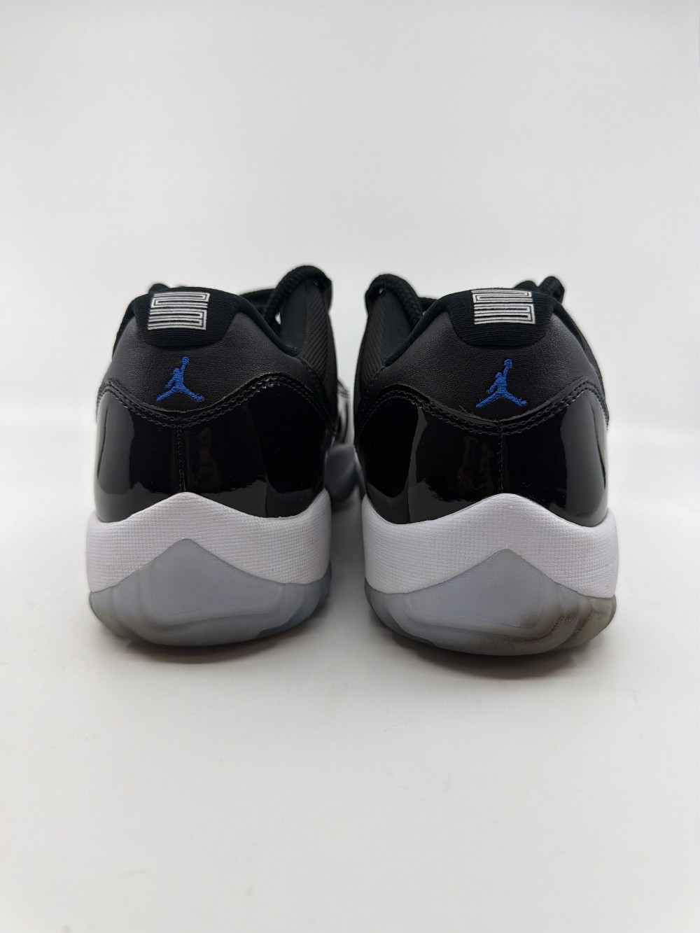*USED* AJ 11 LOW - SPACE JAM