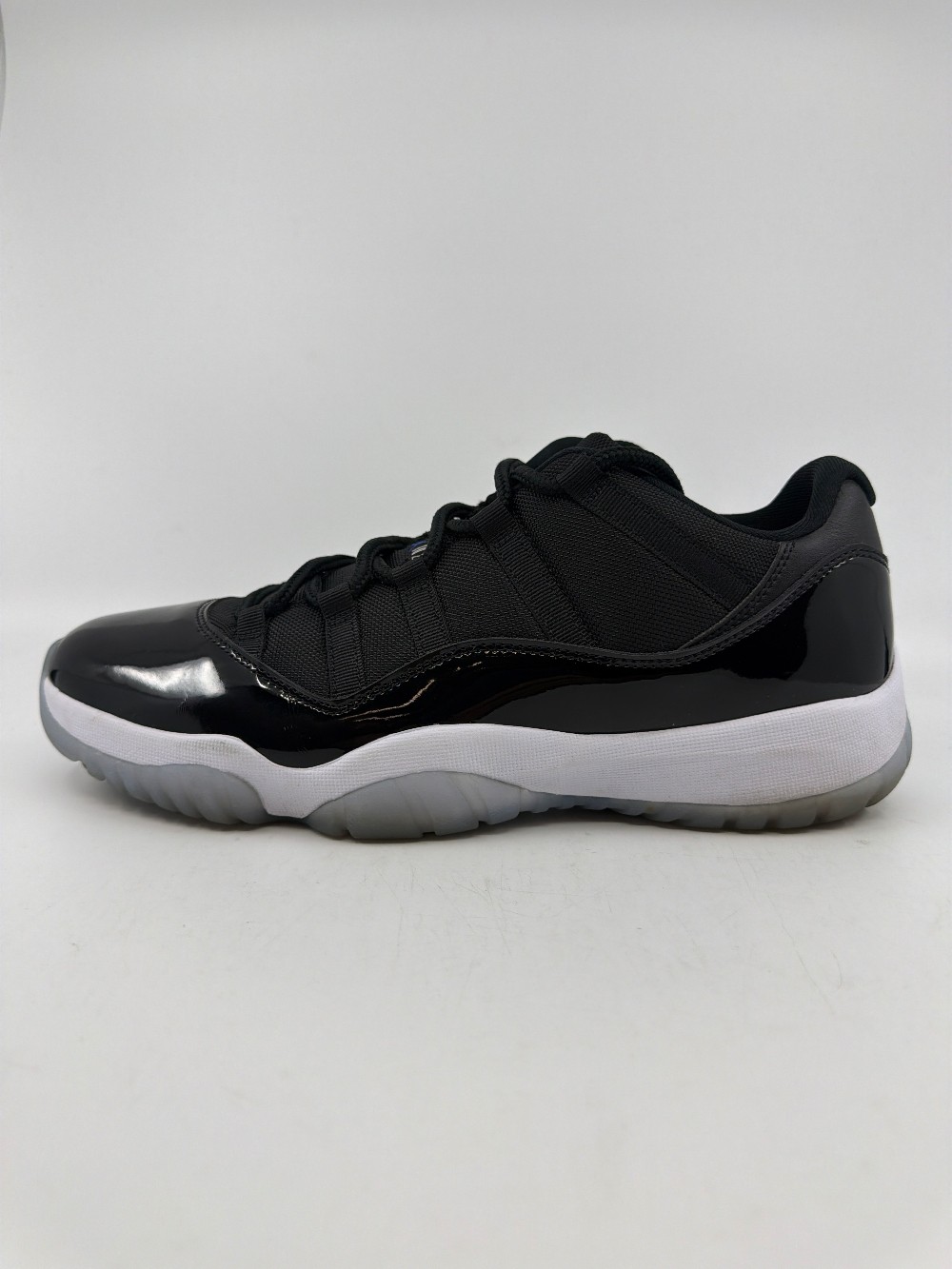 *USED* AJ 11 LOW - SPACE JAM