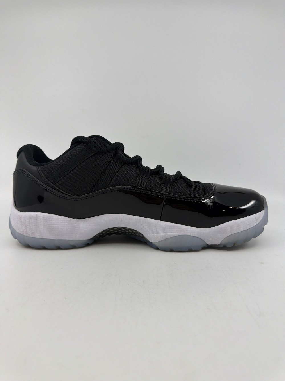 *USED* AJ 11 LOW - SPACE JAM