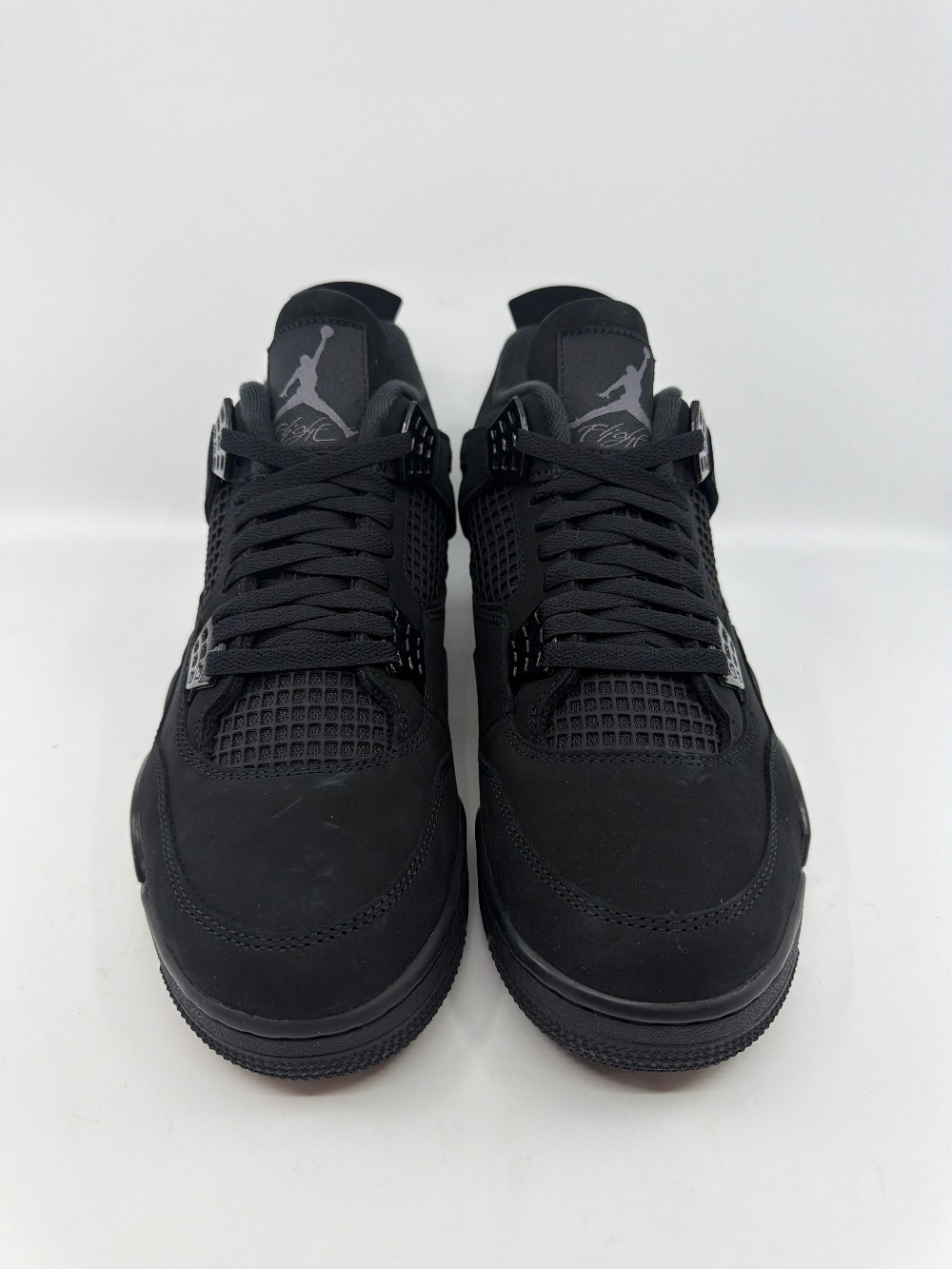 AJ 4 - BLACK CAT (2025)