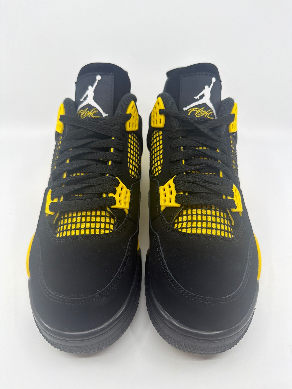 AJ 4 - THUNDER (2023)