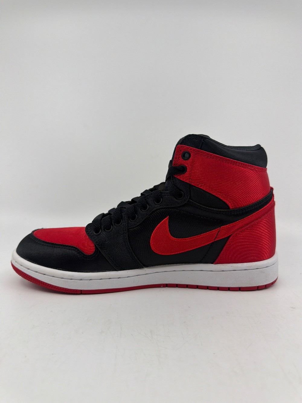 *USED* AJ 1 (W) - SATIN BRED