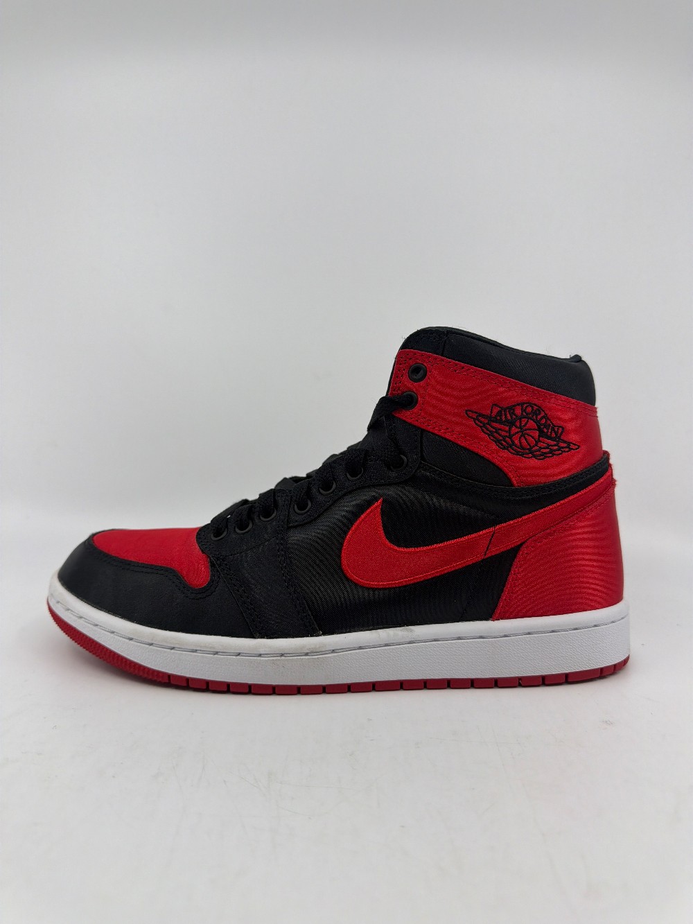 *USED* AJ 1 (W) - SATIN BRED