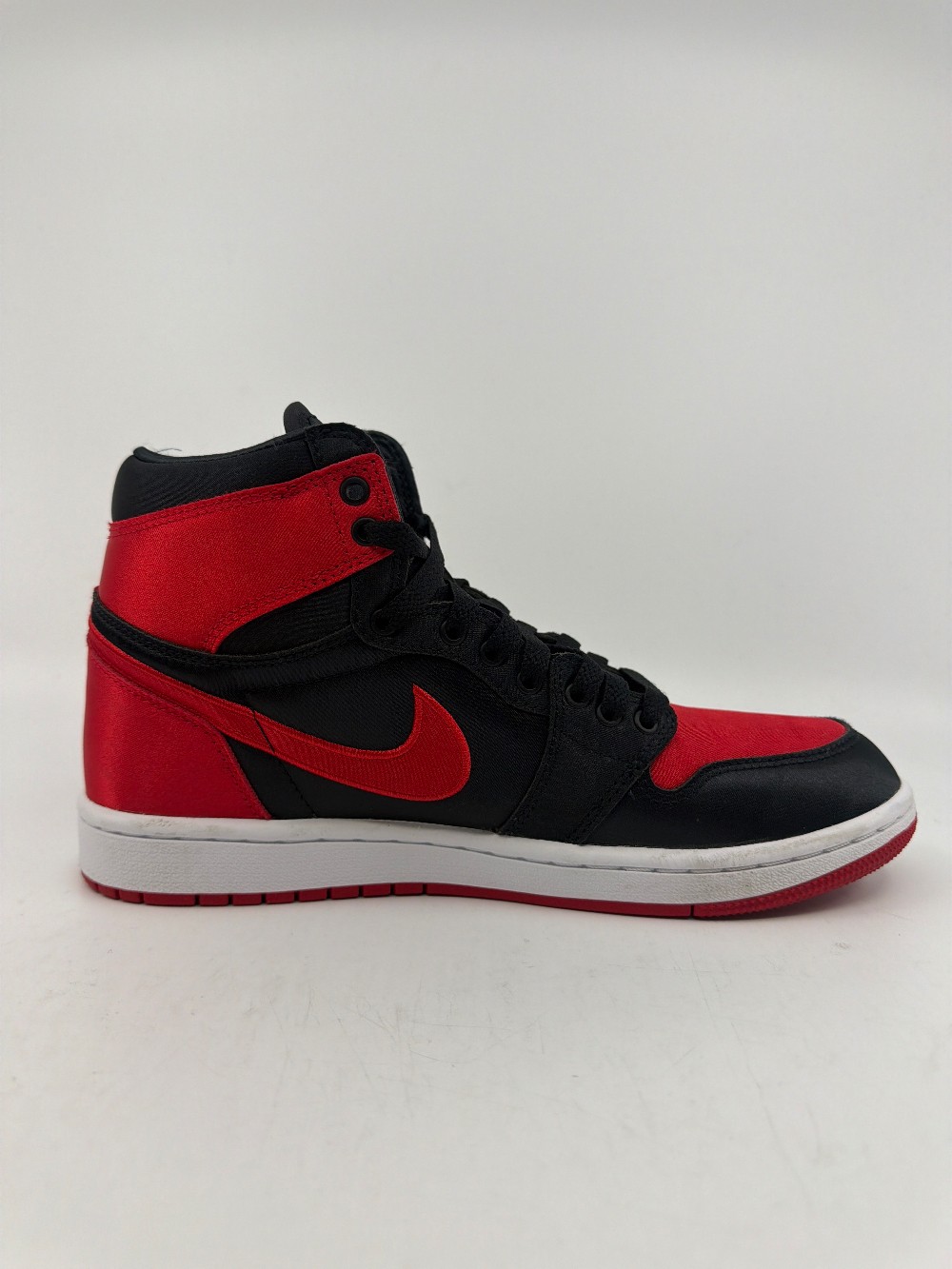 *USED* AJ 1 (W) - SATIN BRED