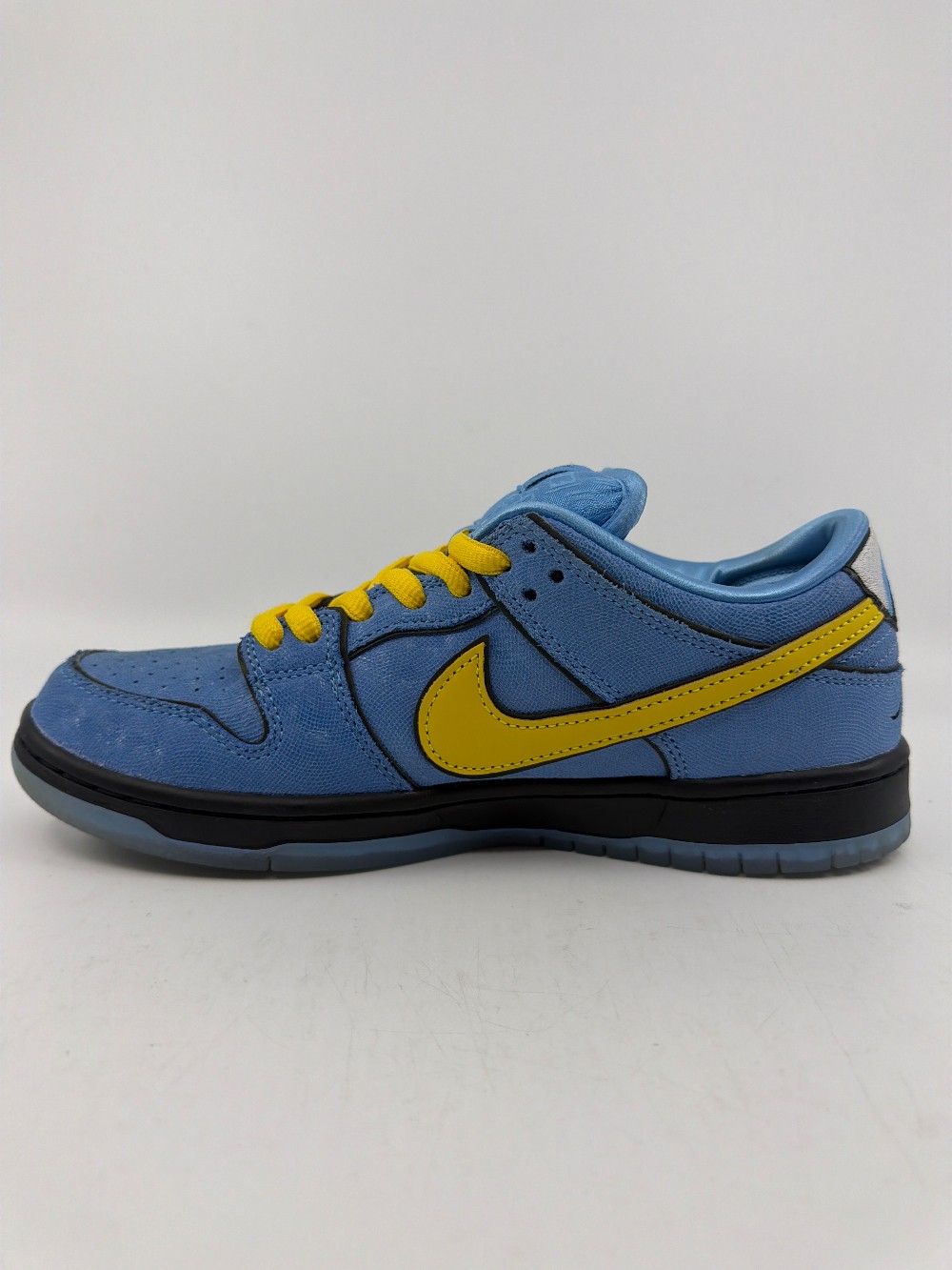 *USED* NIKE SB DUNK LOW - THE POWERPUFF GIRLS BUBBLES