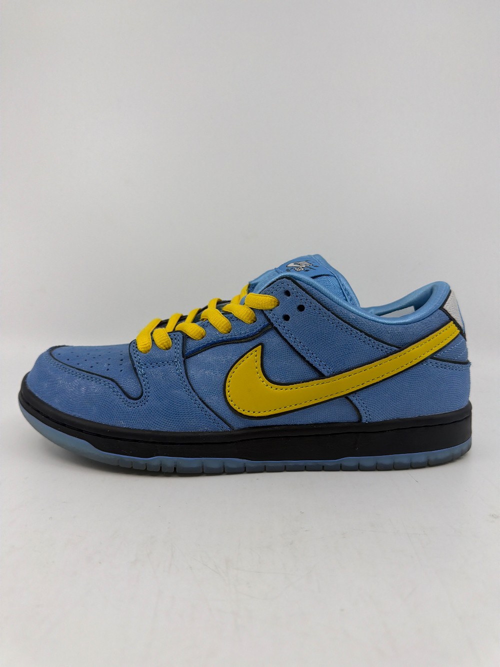 *USED* NIKE SB DUNK LOW - THE POWERPUFF GIRLS BUBBLES