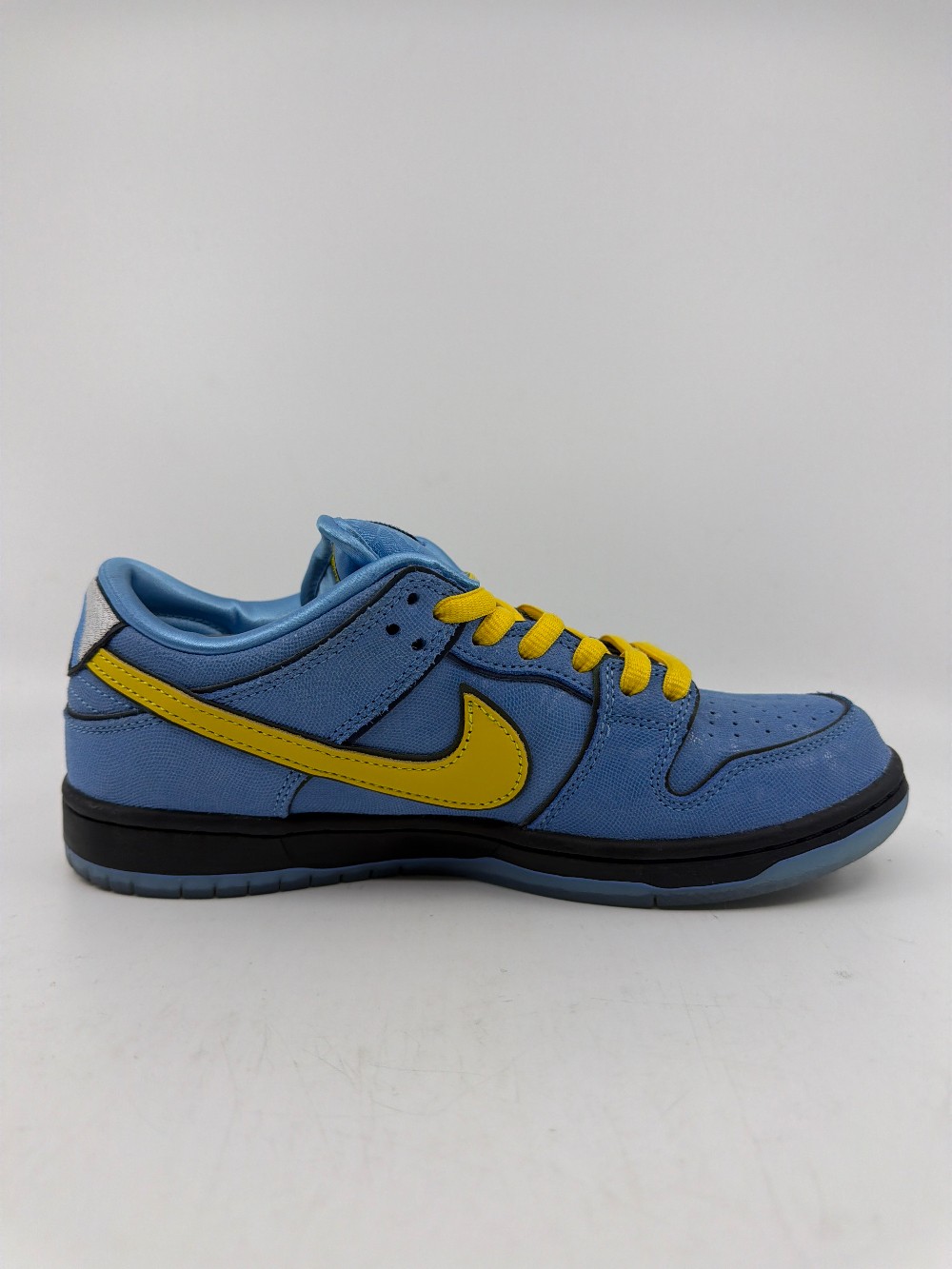 *USED* NIKE SB DUNK LOW - THE POWERPUFF GIRLS BUBBLES