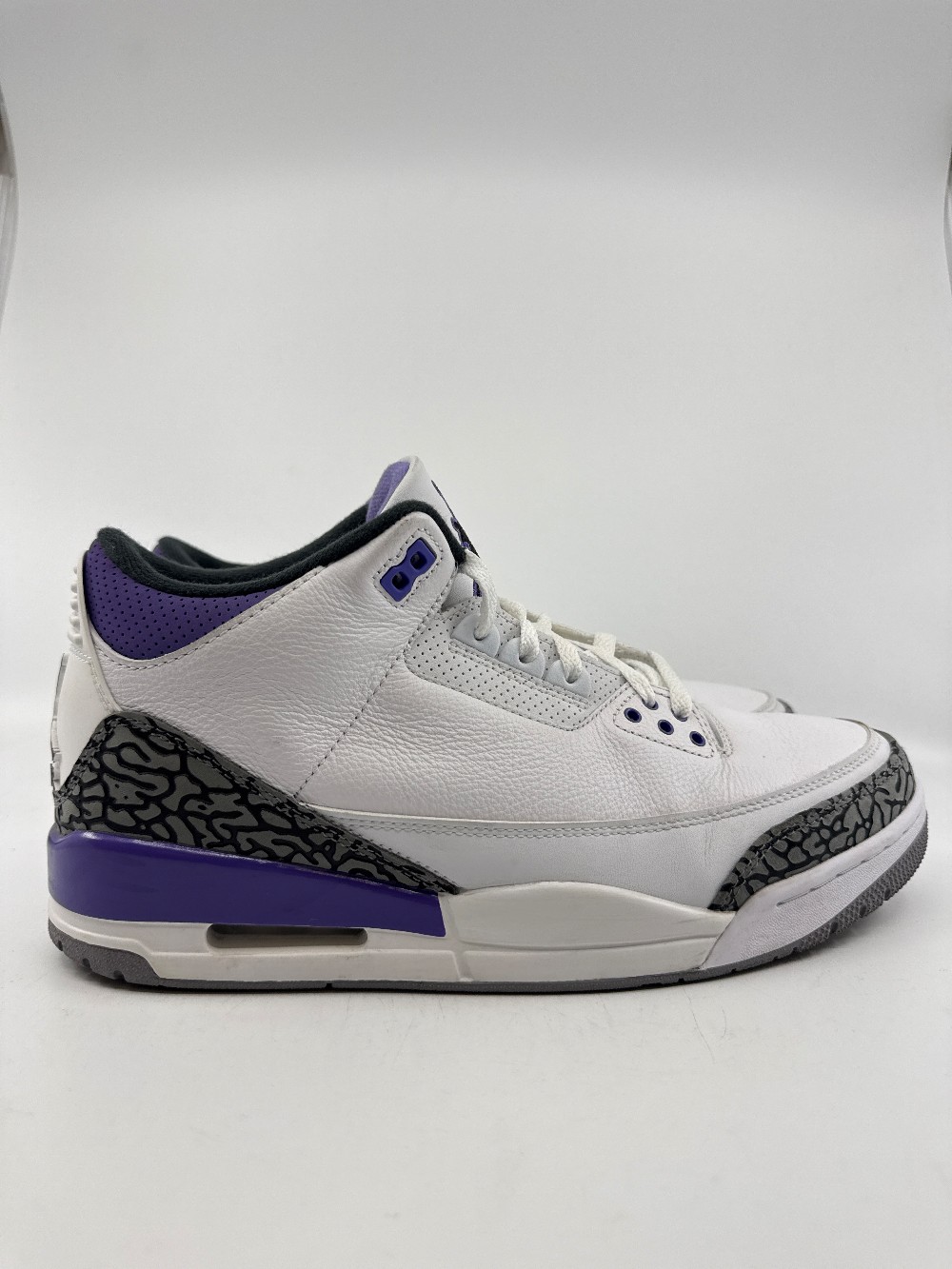 *USED/NO BOX* AJ 3 - DARK IRIS