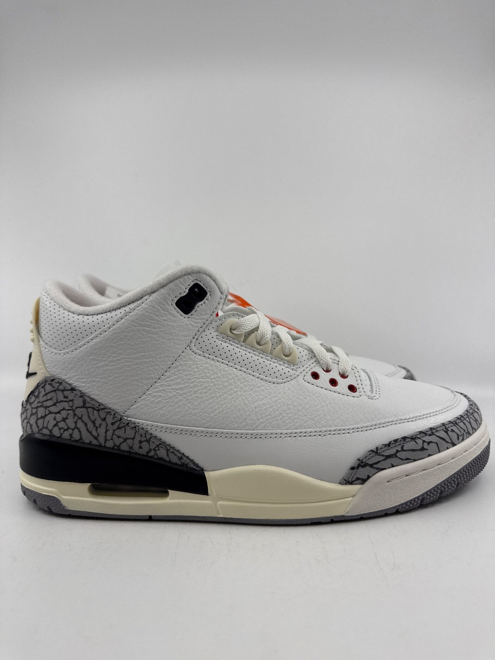 AJ 3 - WHITE CEMENT REIMAGINED