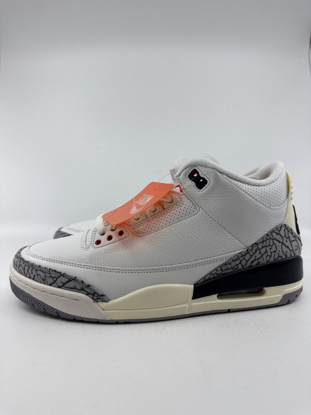 AJ 3 - WHITE CEMENT REIMAGINED