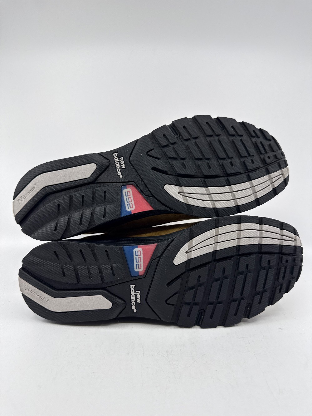 *VNDS* NEW BALANCE 992 X ACTION BRONSON - TIGER EYE