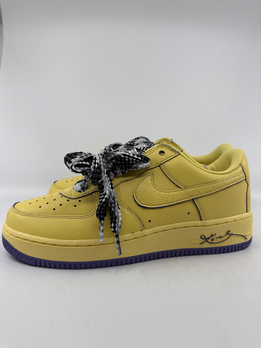 NIKE AIR FORCE 1 LOW - KOBE BRYANT MAMBA MENTALITY