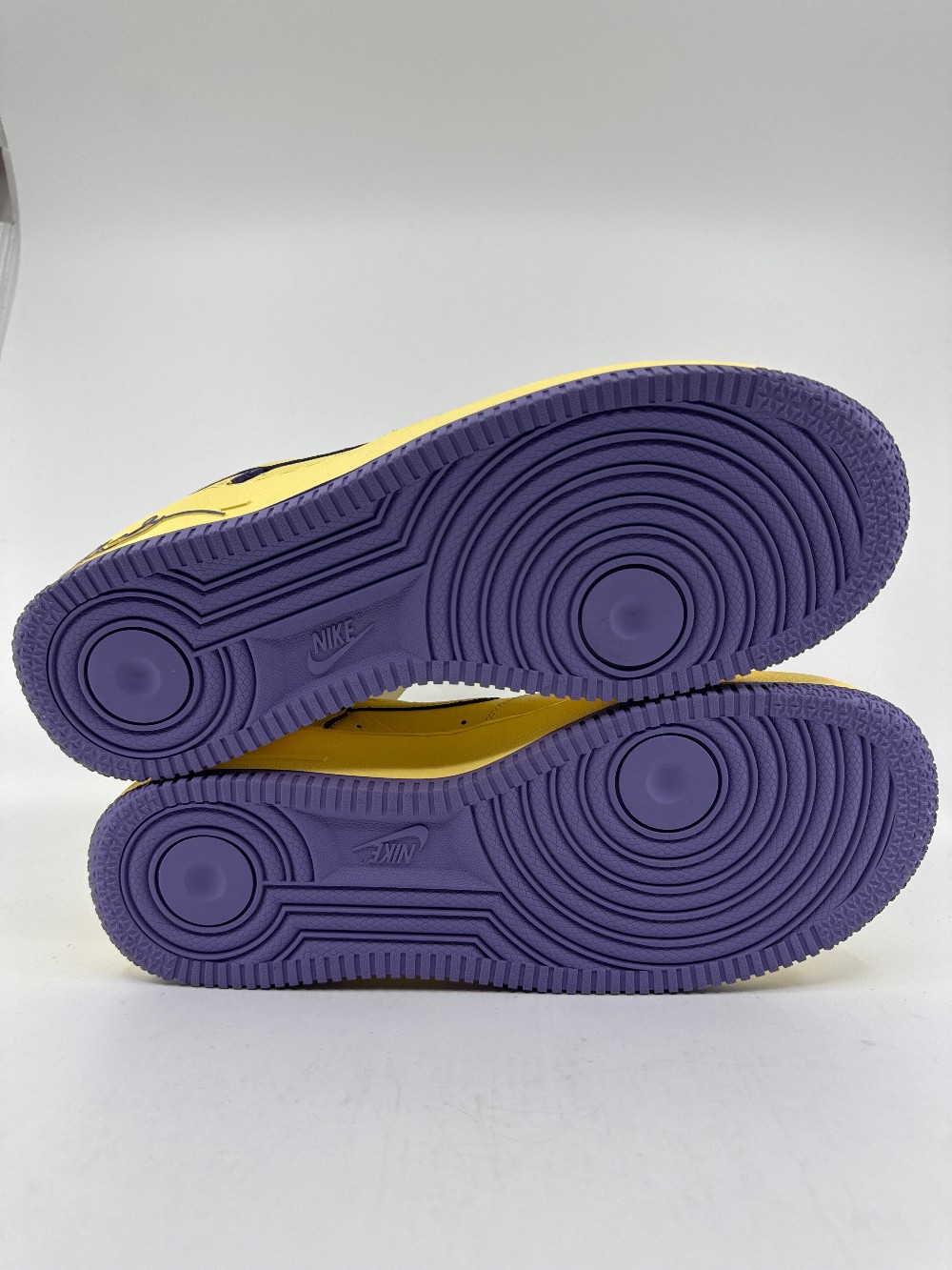 NIKE AIR FORCE 1 LOW - KOBE BRYANT MAMBA MENTALITY