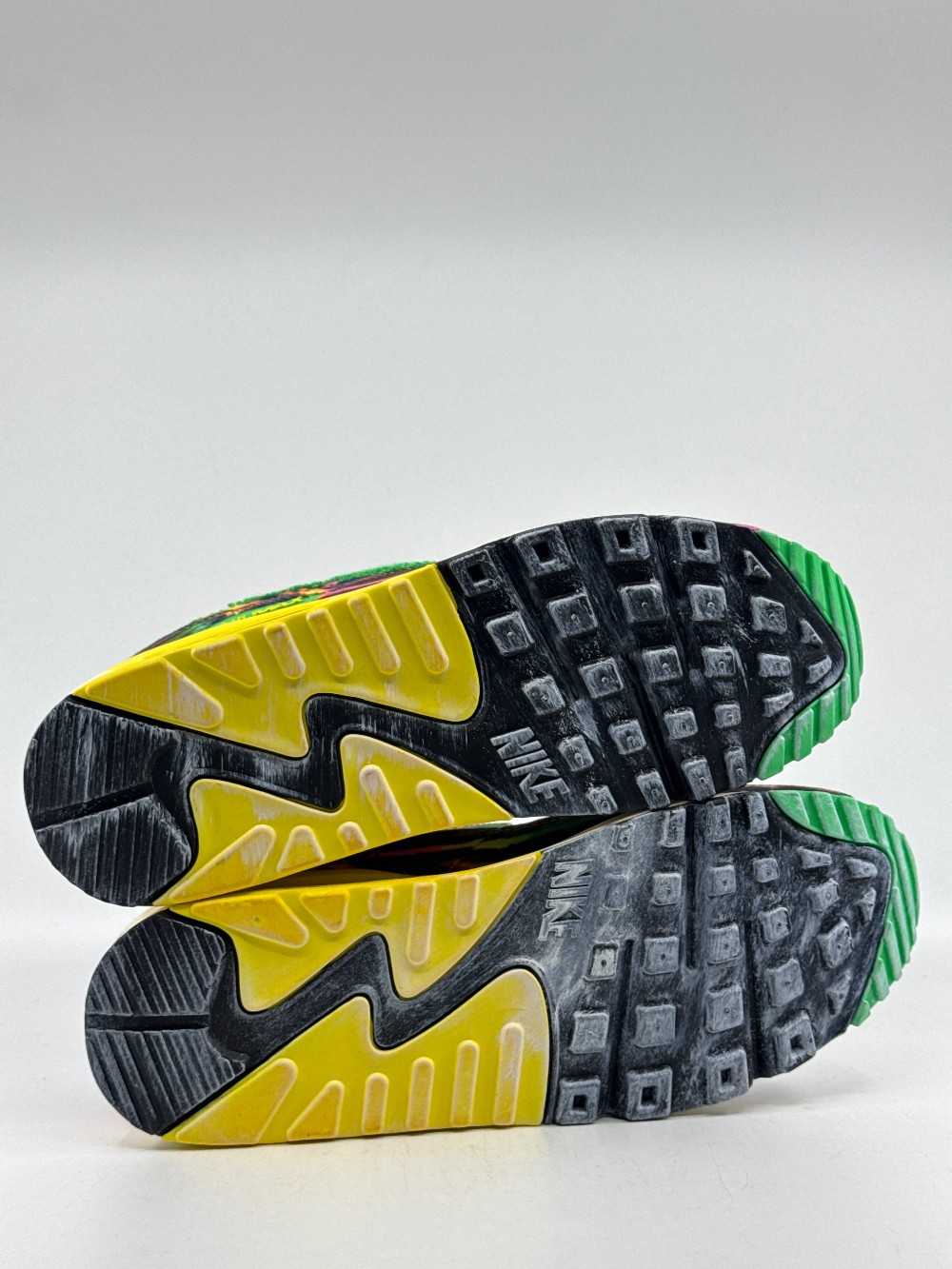 NIKE AIR MAX 90 - GRATEFUL DEAD UNIVERSITY OF OREGON GRATEFUL DUCKS